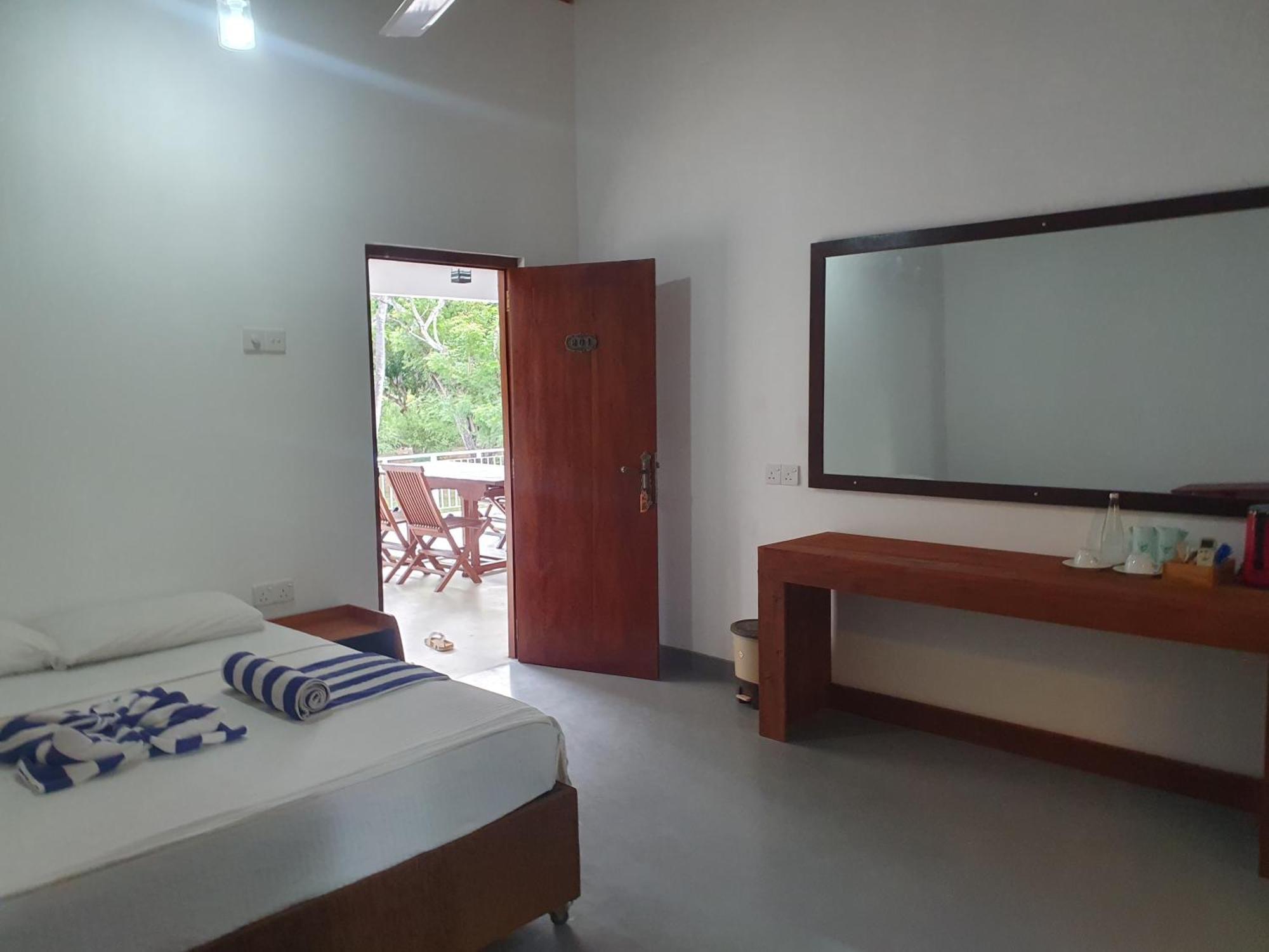 Wilpattu Corridor Leisure Hotel ภายนอก รูปภาพ